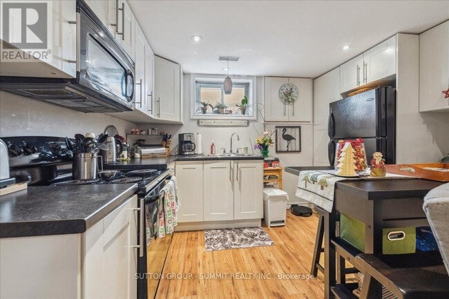 Photo - 9 Grenadier Dr