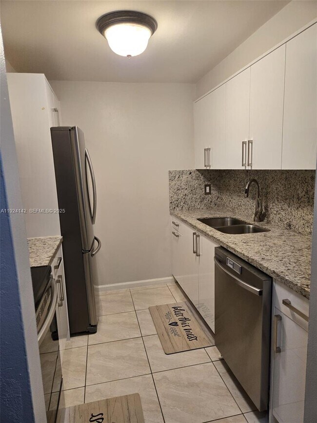 Photo - 14321 N Kendall Dr Unit 210F