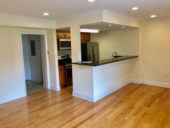 Photo - 50 Gerry Rd Unit 7UVF