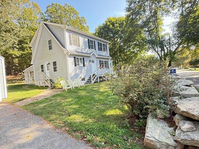 Building Photo - 152 Hewitt Rd Rental