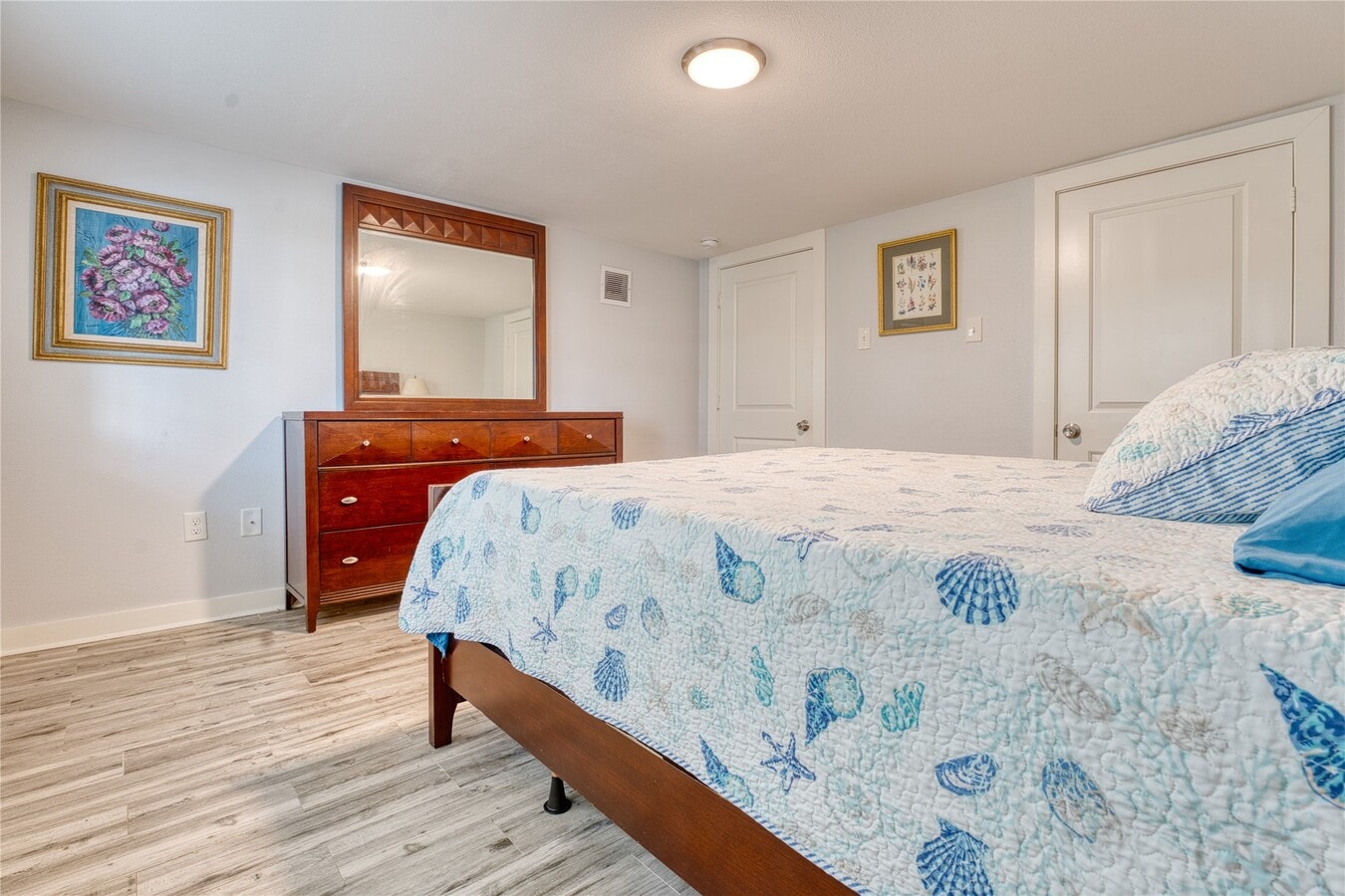 Photo - 1917 Ave M 1/2