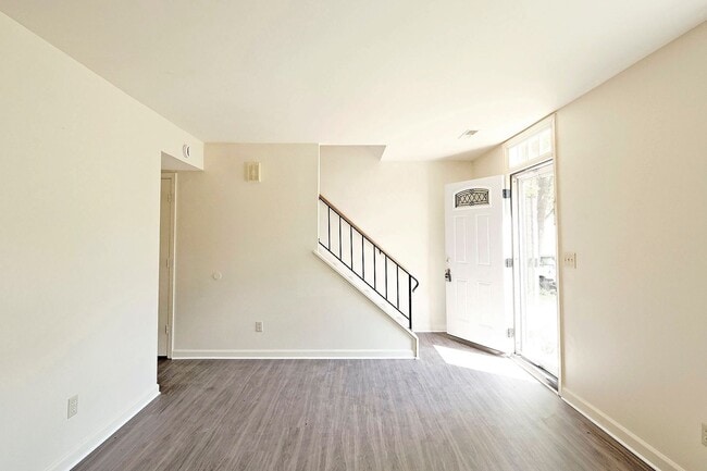Photo - Move-in Ready/Pet-Friendly Briarwood Duplex