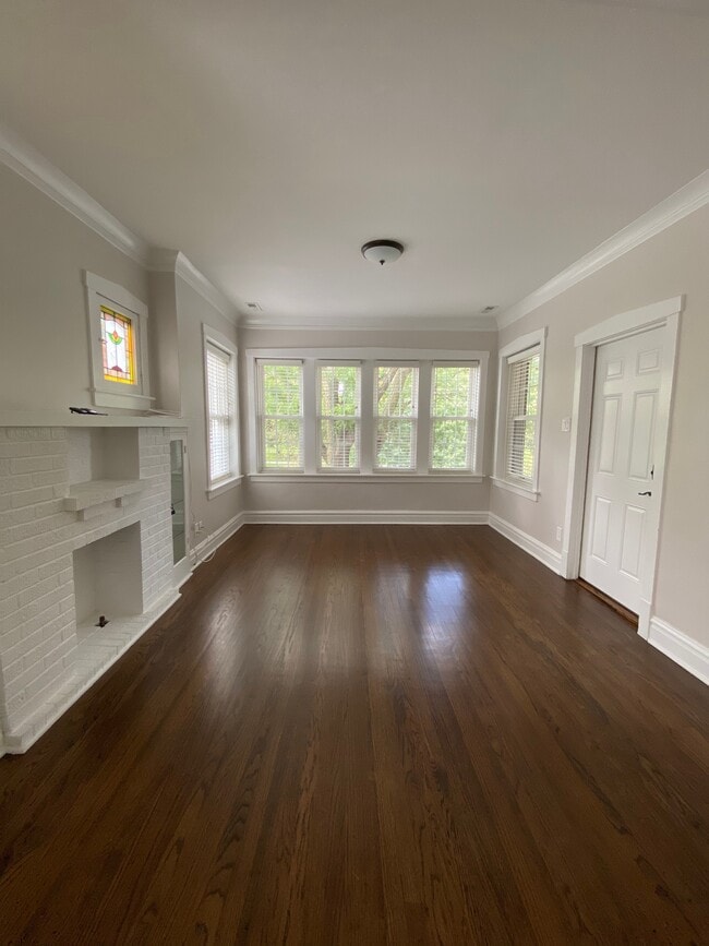 Building Photo - 3825 S Damen Ave Unit 2 Rental