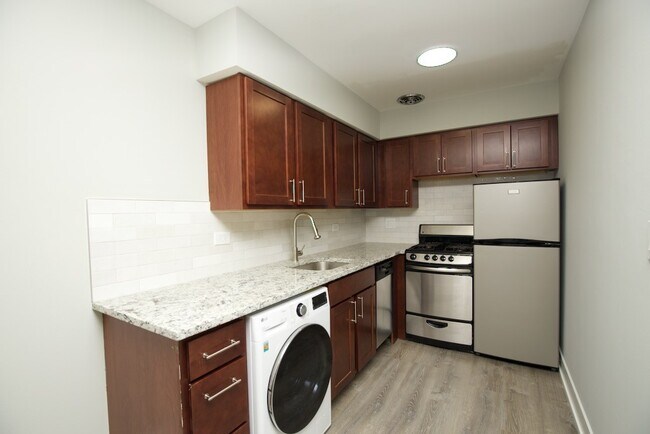 Photo - 448 W Barry Ave Unidad 714