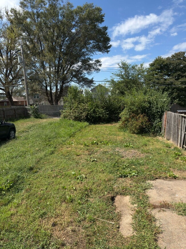 Photo - 7707 Vermont Ave