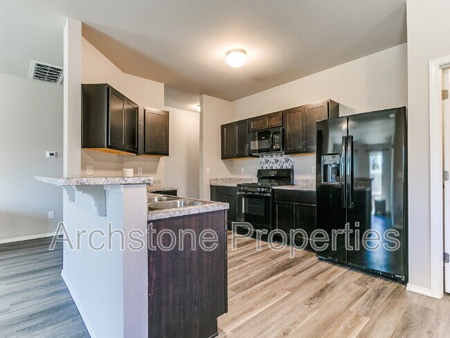Photo - 1308 Dustin Dr