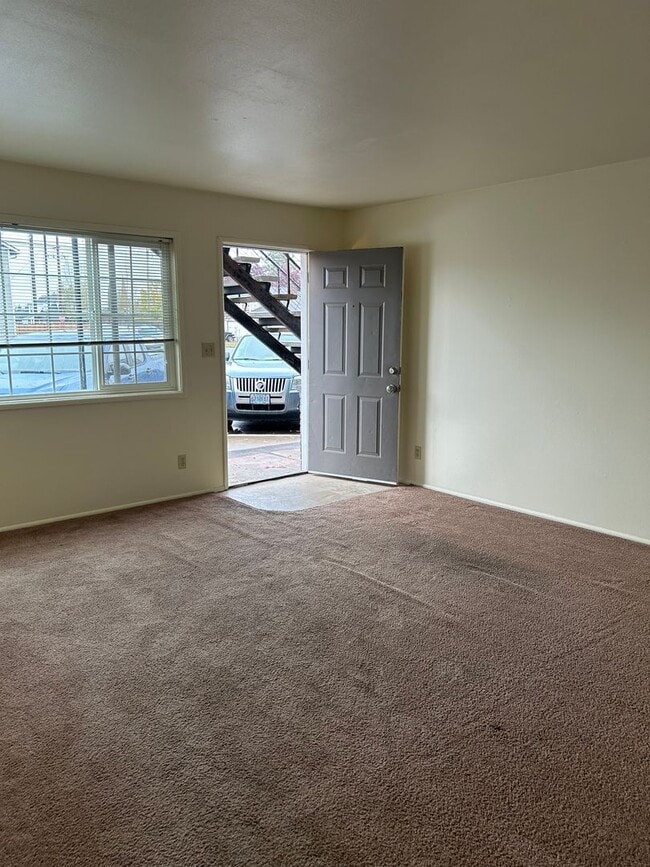 Photo - (964) 2 Bedroom / 1 Bathroom **MOVE-IN SPE... Unit 02