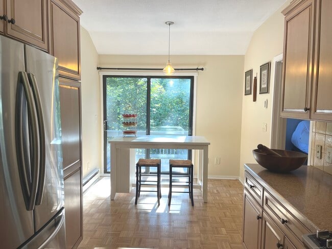 Building Photo - 1023 Heritage Vlg Unit B Rental