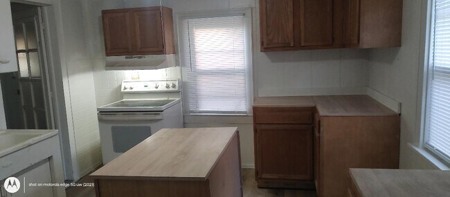 Photo - 2175 Ormond Ave