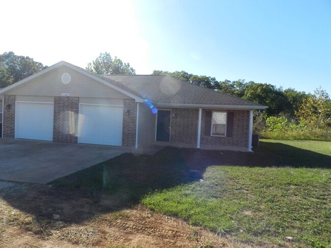 Building Photo - 21083 Harbor Ln Unit 21083 Harbor Lane B Rental