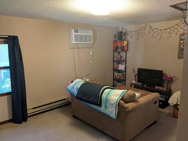 120 N Arch St Unit 2