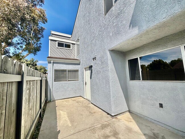 Photo - Exceptional Harbor Lights End Unit Condo |...