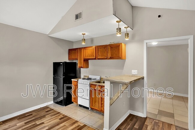 Photo - 3803 Gladys St Unit B