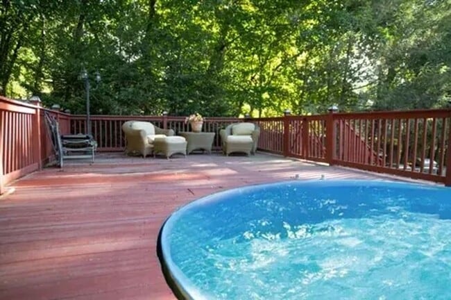 Photo - 8 Snug Harbor Dr