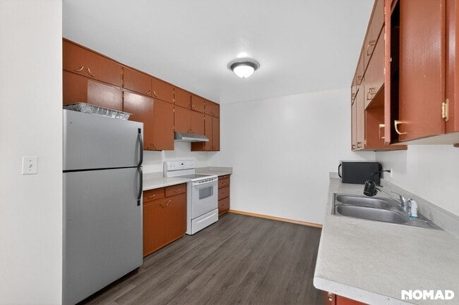 Photo - 7733 McDougal Ave NE