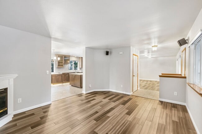 Photo - Immaculately maintained rambler in Sammamish with huge yard!!