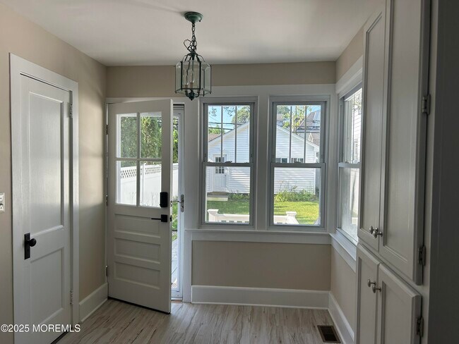 Photo - 435 Norwood Ave