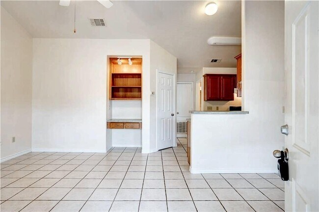 Photo - 412 Burleson St Unit 101