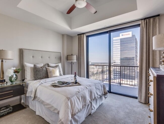Building Photo - 9787 Katy Fwy Unit 1114 Rental