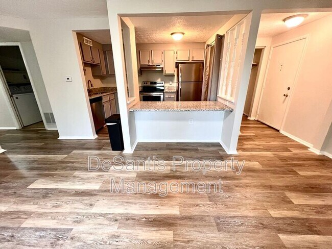 Photo - 6221 Patrick Henry Dr