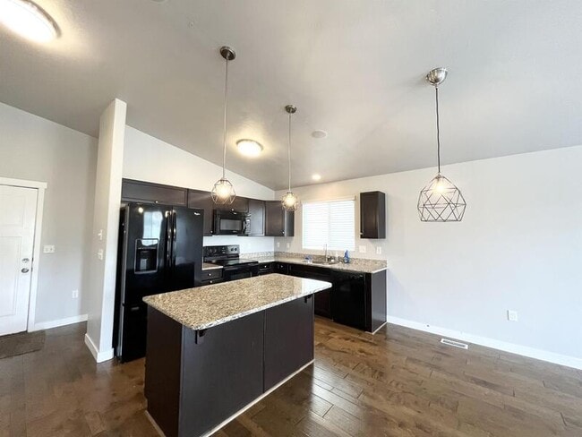 Photo - 621 Koins Way