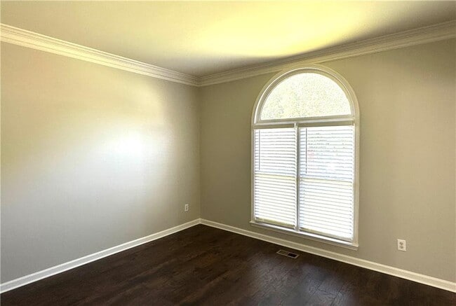 Photo - 2020 Bentwood Ct