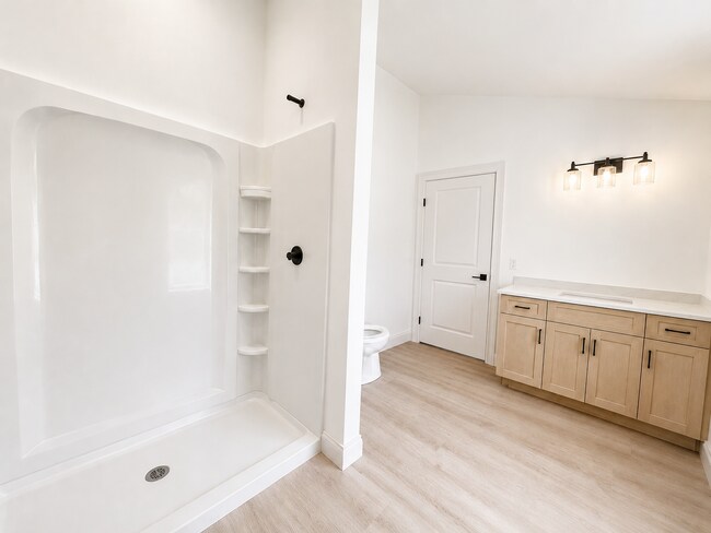 Photo - 105 Watson Ave Unit #B