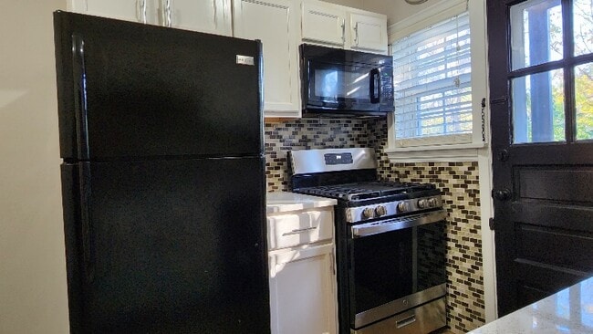 Photo - 1020 Sanford Ave Unit 1st floor