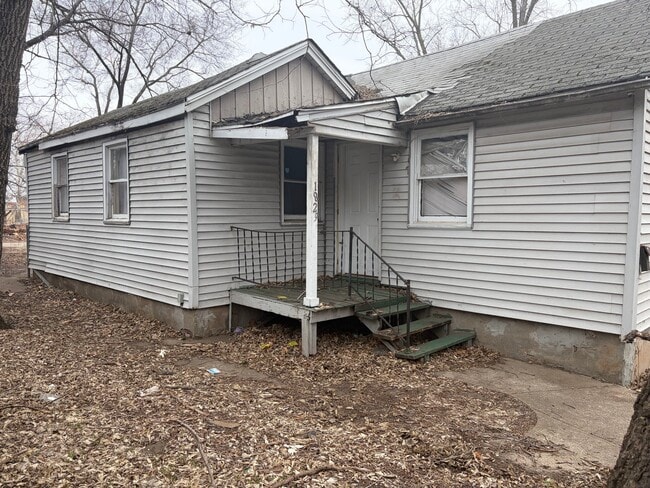 Photo - 1829 S Stanley St