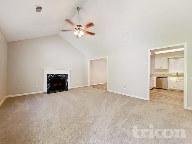 Photo - 305 Nims Dr