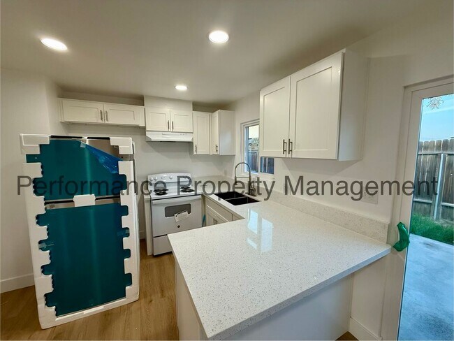 Photo - 3401 Squire Ln Unit B