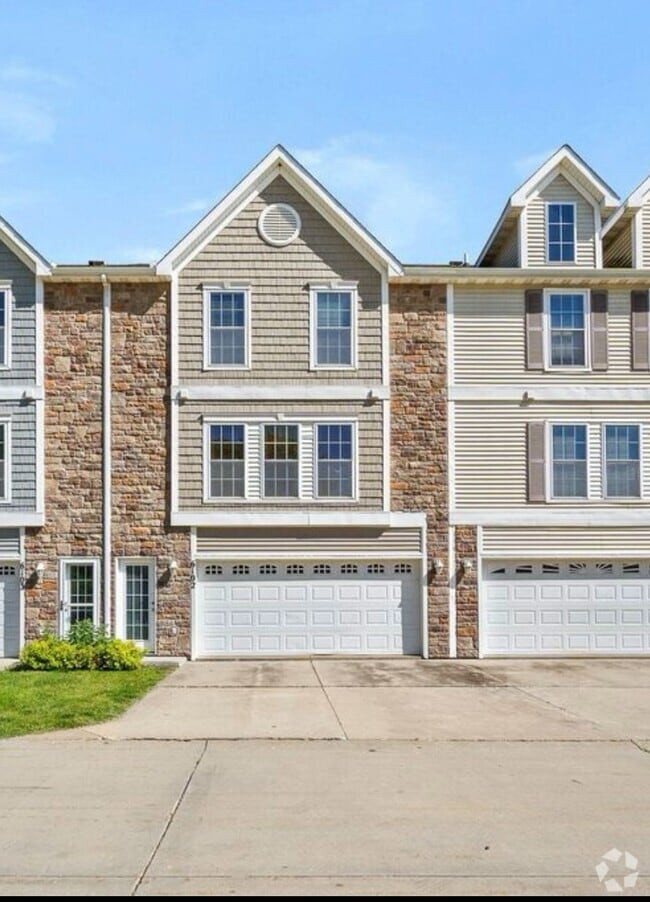 Building Photo - Series 6102 Of Simple Joy, LLC Rental