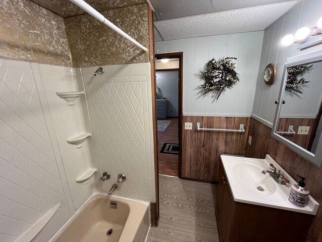 Photo - 3748 Swenson Ave Unit 4