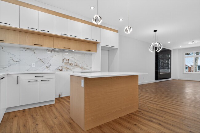 Photo - 8721 77 Ave NW Unit 4