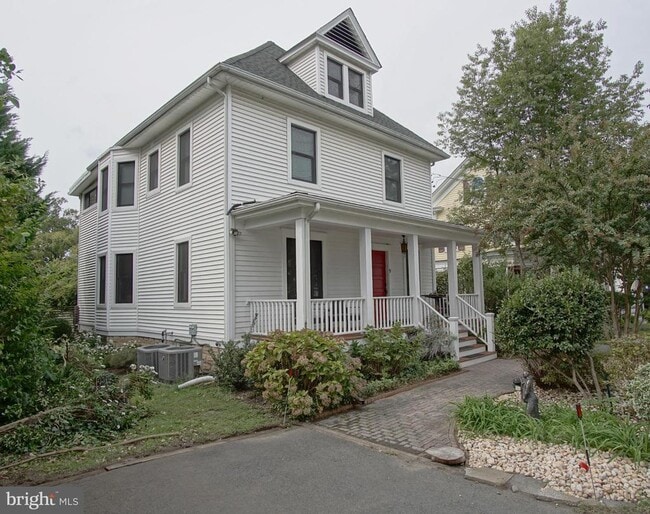Building Photo - 9 Academy St Rental