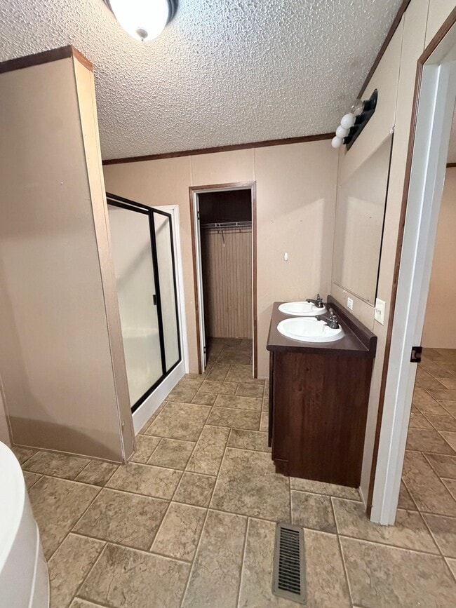 Photo - 45142 Sterling Rd