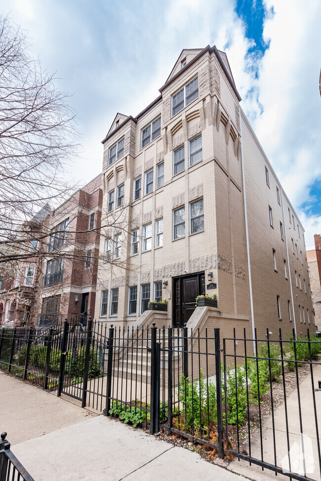 Building Photo - 618 W Oakdale Ave Unit 1 Rental