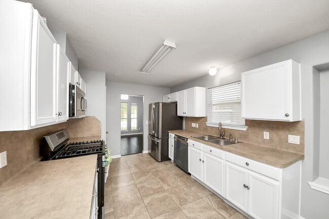 Photo - 3506 Evergreen Sq Trl