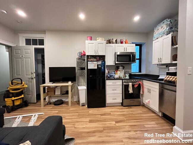 Photo - 845 Beacon St Unidad 304