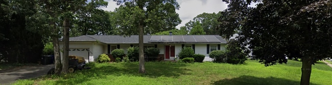 Building Photo - 332 Colonial Dr