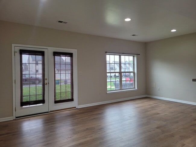 Photo - 2029 Powell Dr