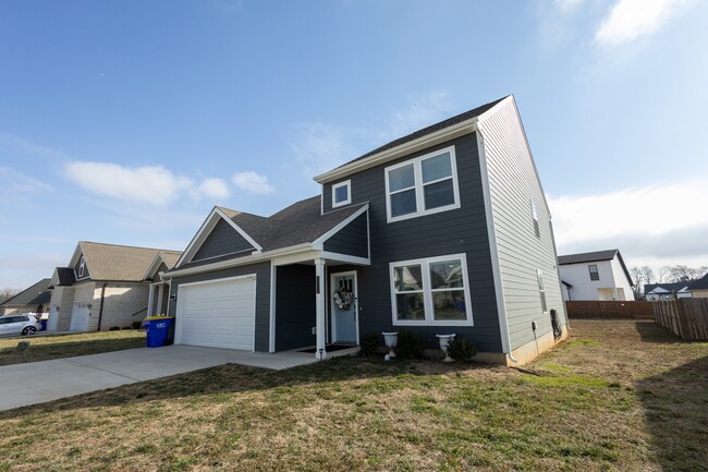 Photo - 3174 White Ash St