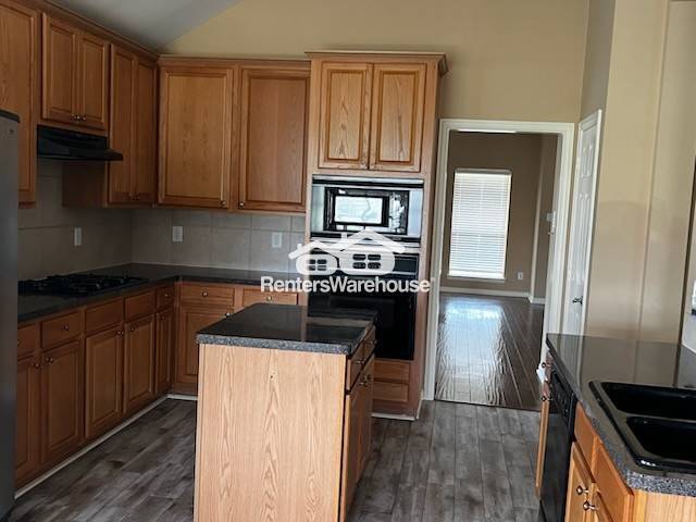 Photo - MOVE IN READY - Carrollton TEXAS - 5 BEDS 2.5 BATHS