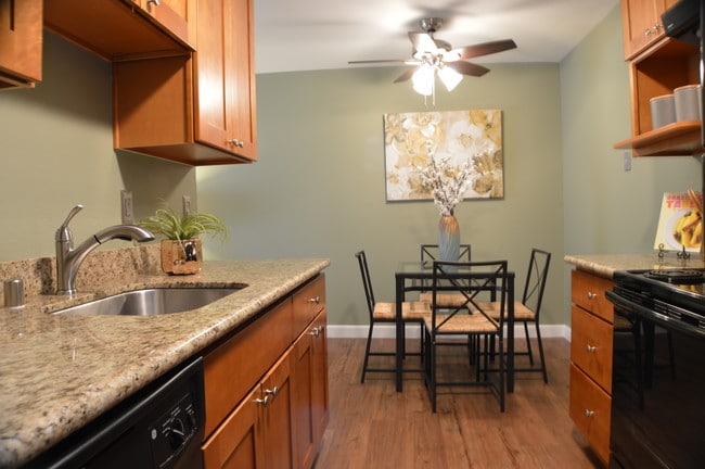 Photo - Onstad Manor