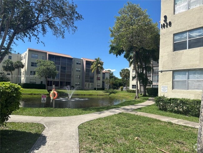 Building Photo - 1820 SW 81st Ave Unit 3310 Rental