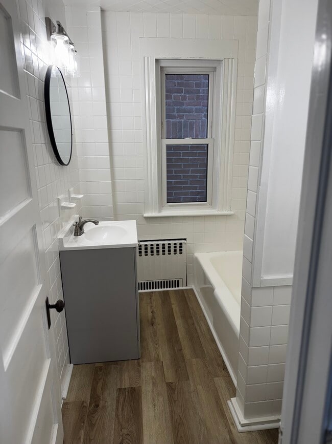 Bathroom - 22 Cook St Unit 22 Cook St