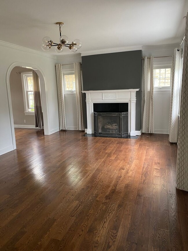 Photo - 2534 Tennyson Ave