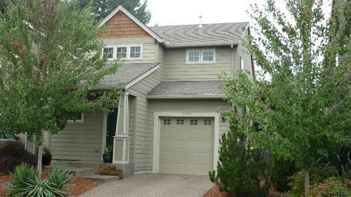 Charming 2 Level Beaverton Home Fenced Yar... - Charming 2 Level Beaverton Home Fenced Yar...