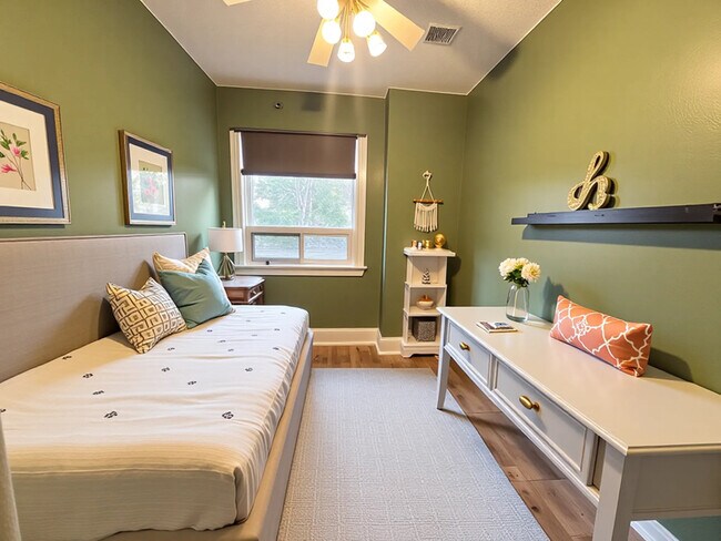 Photo - 44 Spring St Unit UPPER