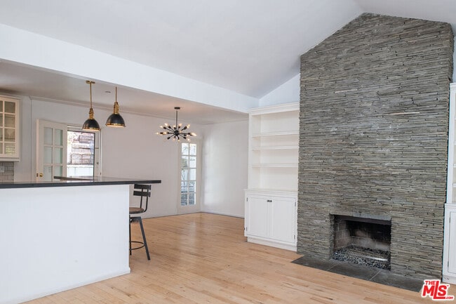 Photo - 8524 Appian Way